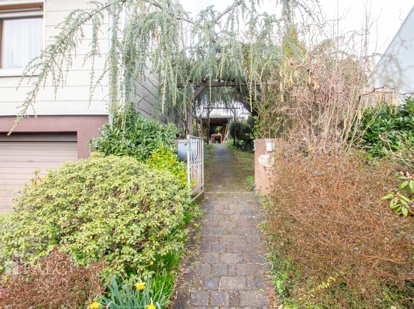 Weg zum Haus
