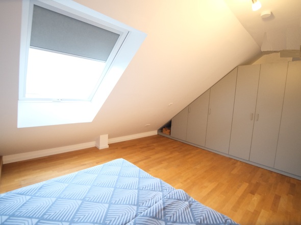 Schlafraum mit Einbauschrank