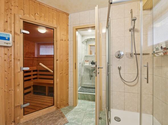 Sauna/Dusche KG
