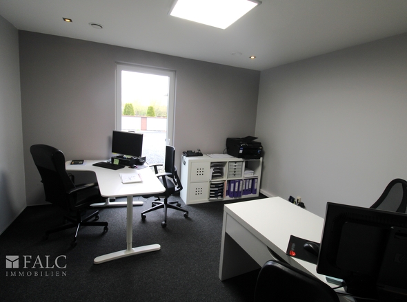 Büro EG
