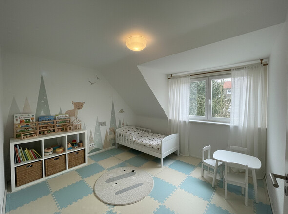 Kinderzimmer OG Ki-generiert