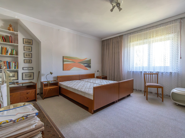 DG Schlafzimmer Ansicht 1