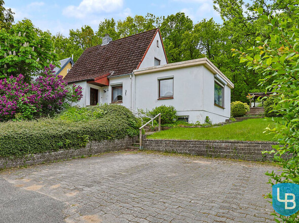Stellplätze vor dem Haus
