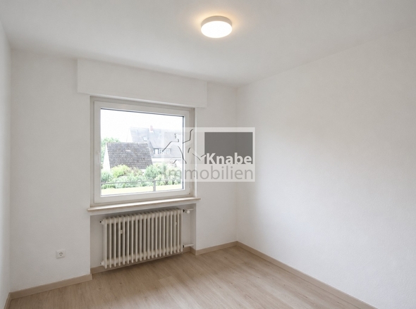 Büro oder Gästezimmer? Je nach Bedarf!  (Beispielbild nach Renovierung)