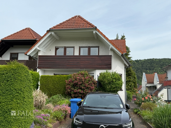 Straßenfront