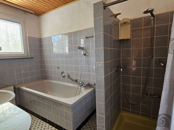 Badezimmer EG