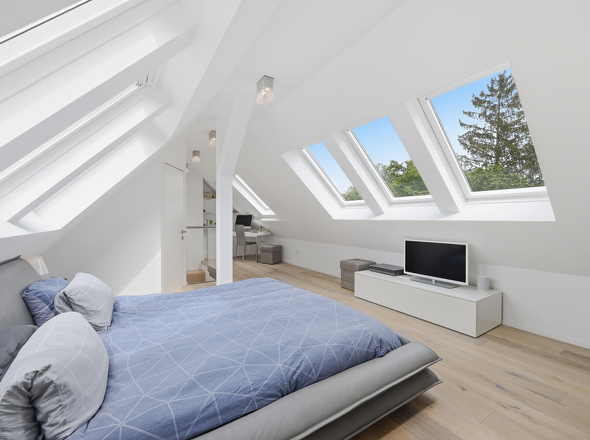 Lichterfülltes Schlafzimmer