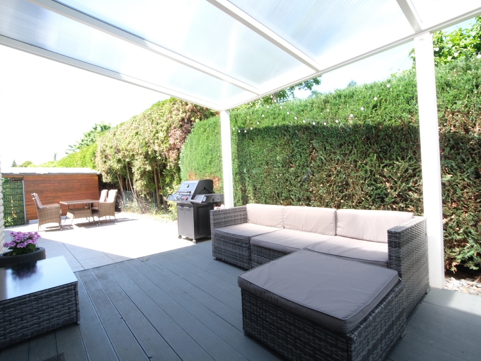 Überdachte Terrasse