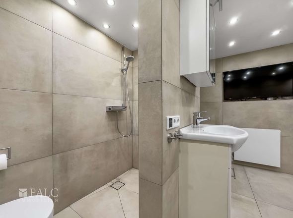 Badezimmer KG