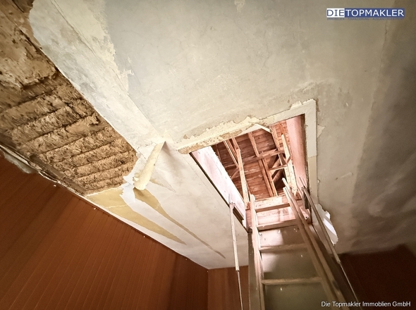 Treppe zum Dachboden