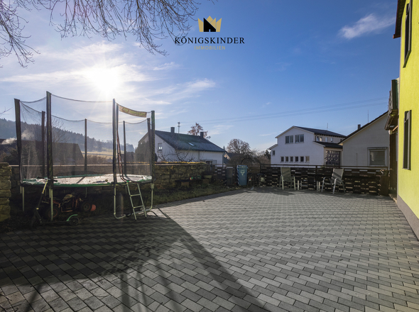 Terrasse mit traumhaftem Blick in die Natur