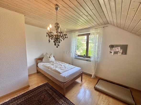 Schlafzimmer DG 