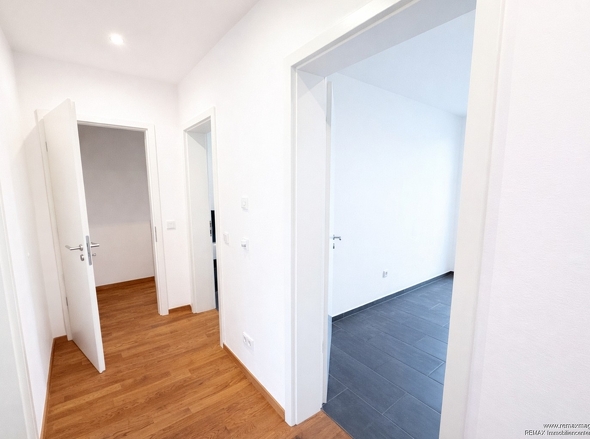 Flur - Musterfoto aus einer anderen Wohneinheit im Haus