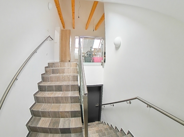 Treppe zum Dachgeschoss 