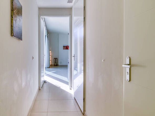 Diele Richtung Küche/Wohnzimmer