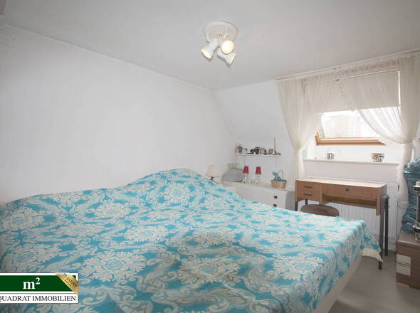 Eltern-Schlafzimmer DG