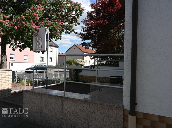 Terrase-Gewerbeimmobilie