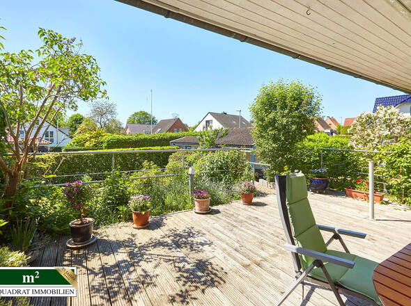 Südterrasse mit Außenkamin