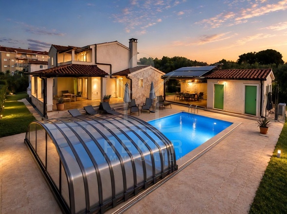 VillaFaana102305