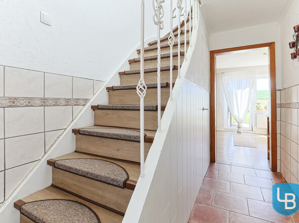 Flur mit Treppe