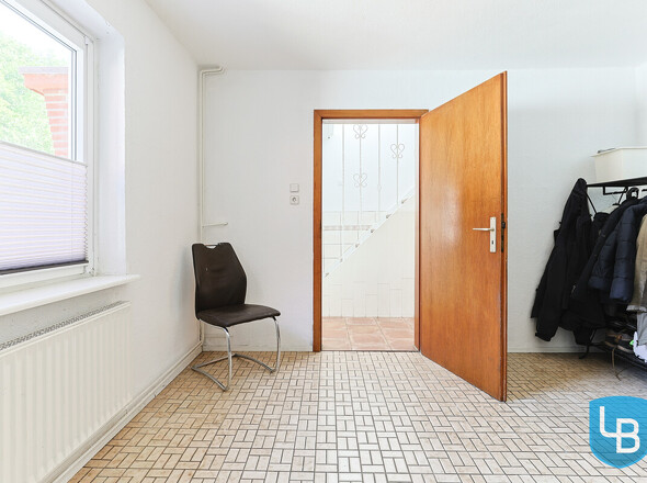 Durchgangszimmer zum Bad