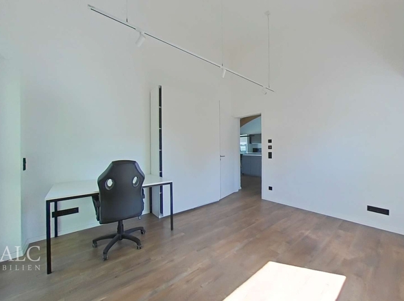 Büro-/Kinderzimmer