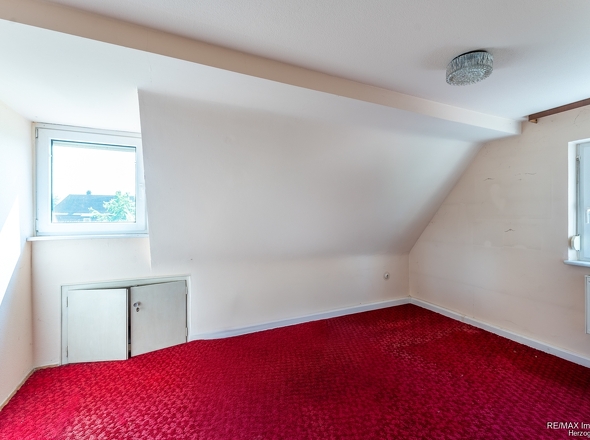 Schlafzimmer DG