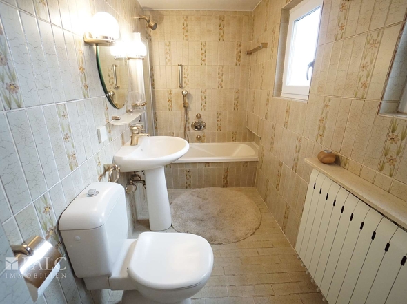 Badezimmer EG