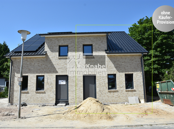 Neubau-Doppelhaushälfte