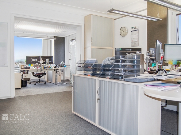 Großes Büro vorne_1.OG