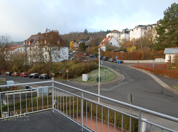 Balkonaussicht Straßenseite_1.OG