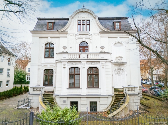 Straßenansicht