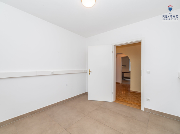 Büro EG