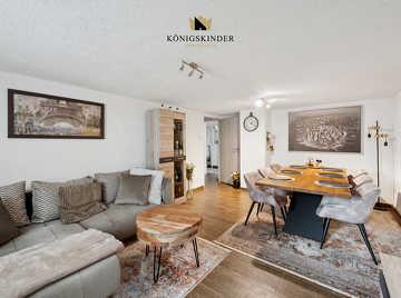 Schönes Wohn-und Esszimmer