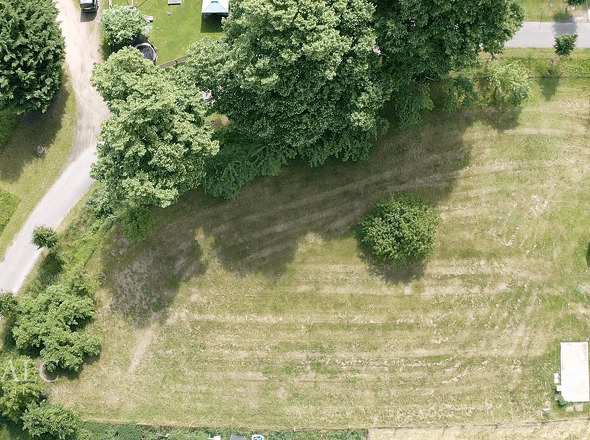 Grundstück mit Garten