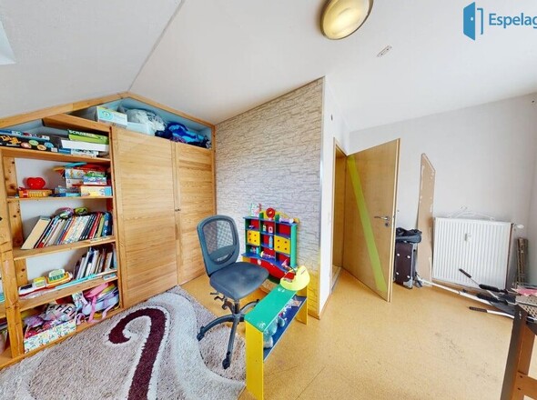 Zimmer 2 OG