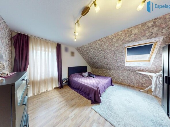 Zimmer 4 OG