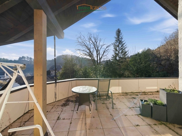 2. OG - Weitläufiger Balkon zum Entspannen