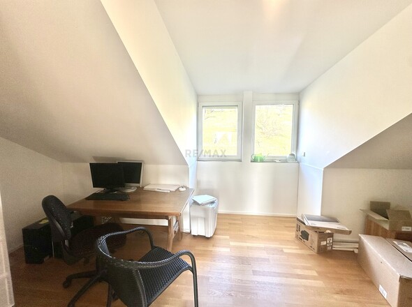 Schlafzimmer DG