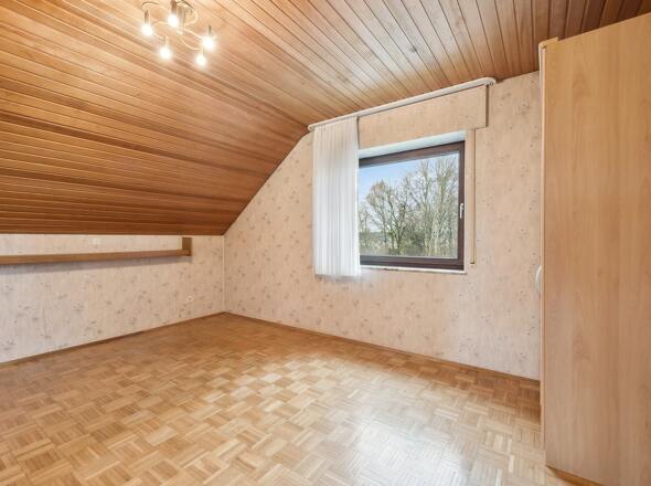 Schlafzimmer DG