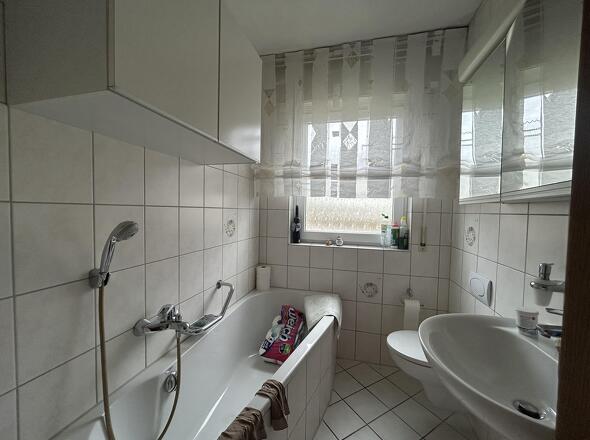 Wannenbad im EG