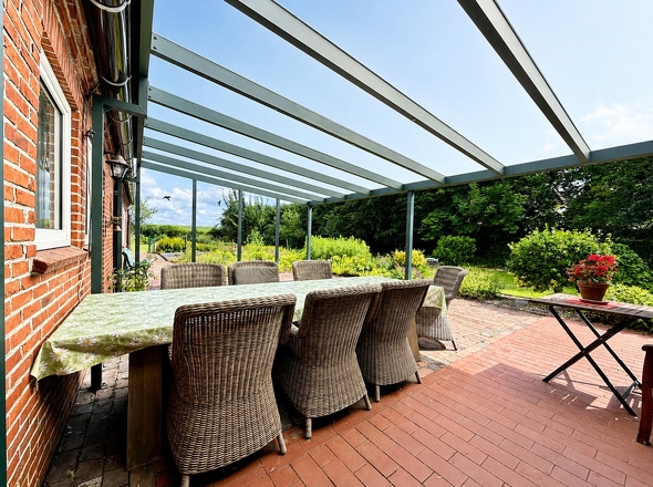 überdachte Terrasse