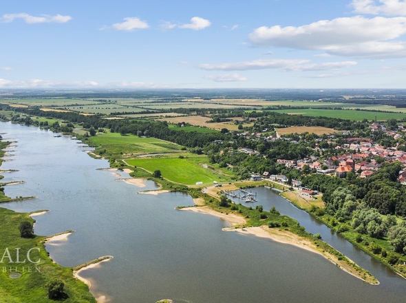 Luftbild Elbe Arneburg