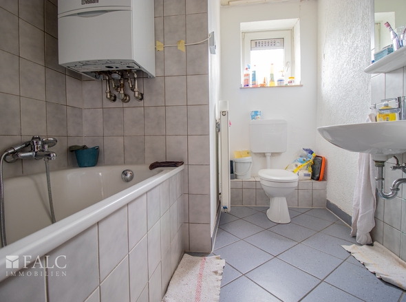 Badezimmer (3. OG) 