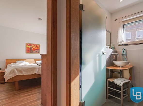 Schlafzimmer / Bad 