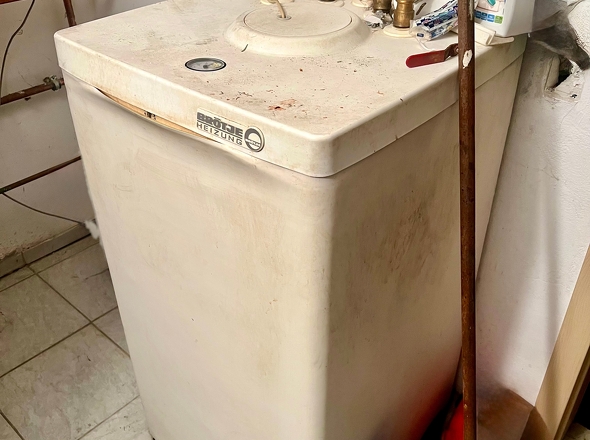 Wasser-Boiler