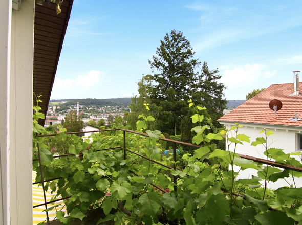 ...mit Zugang zum Balkon