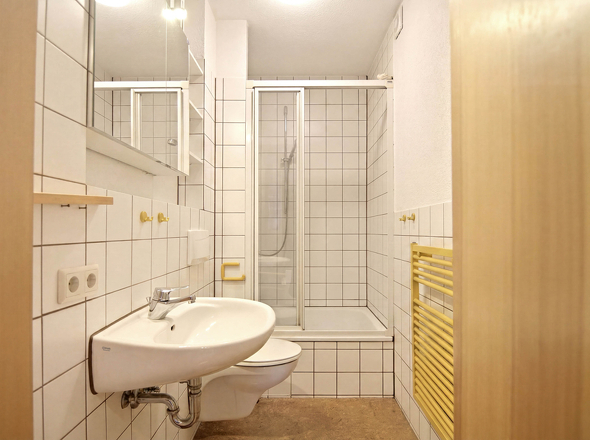 UG - Weiteres Badezimmer mit Dusche