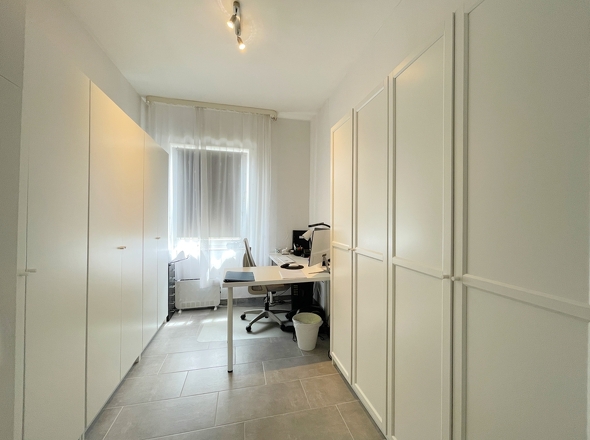 Zimmer: Modern gefliest (ursprünglich Küche)