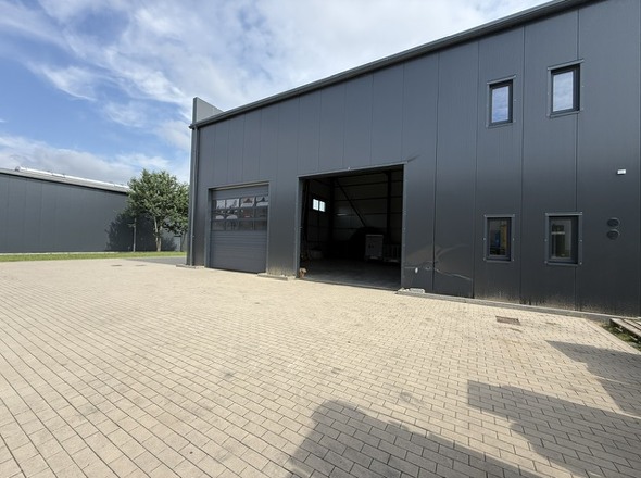 Halle optional zu mieten  (1)